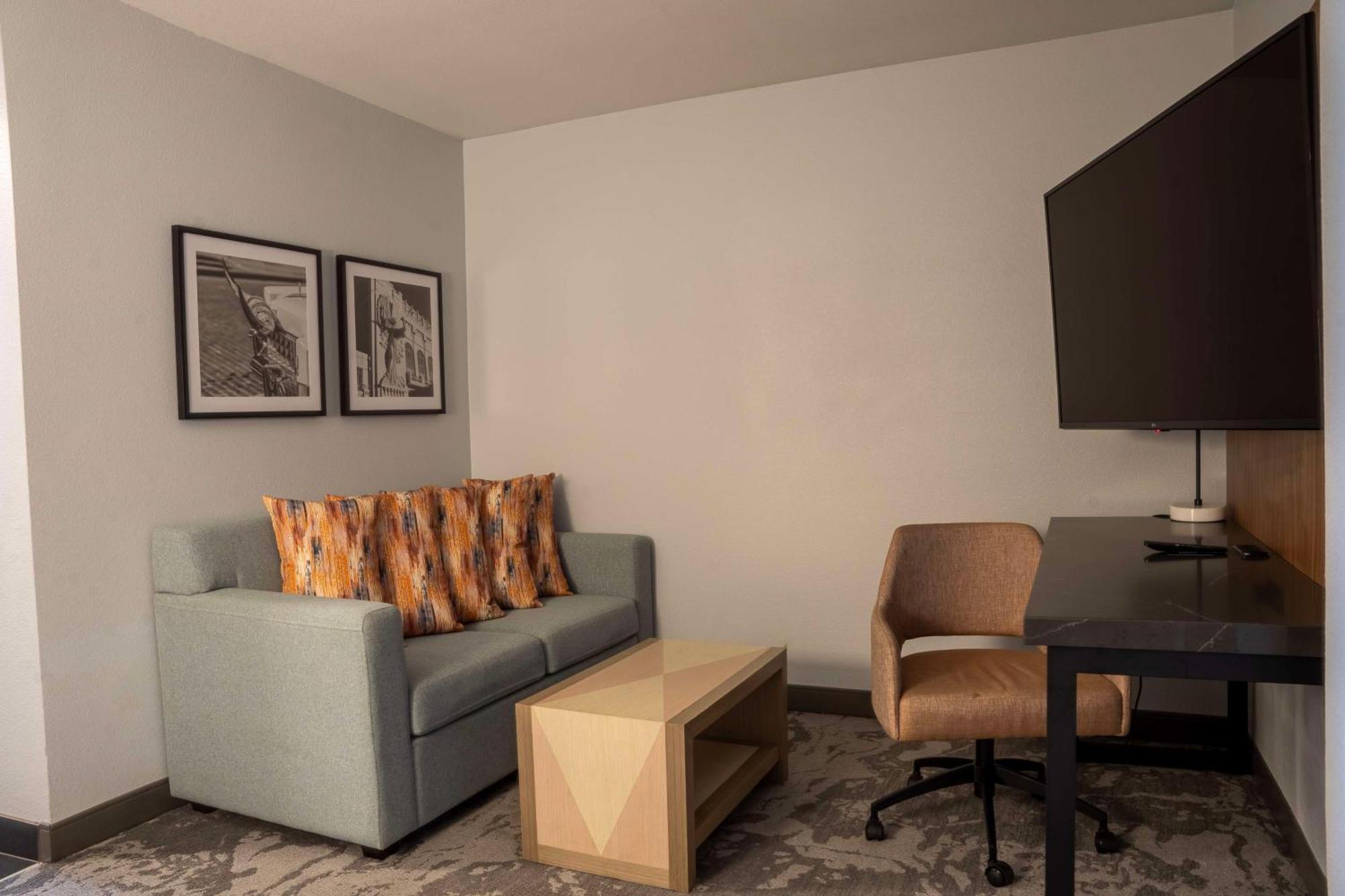 Doubletree By Hilton Fort Worth Fossil Creek Exteriör bild